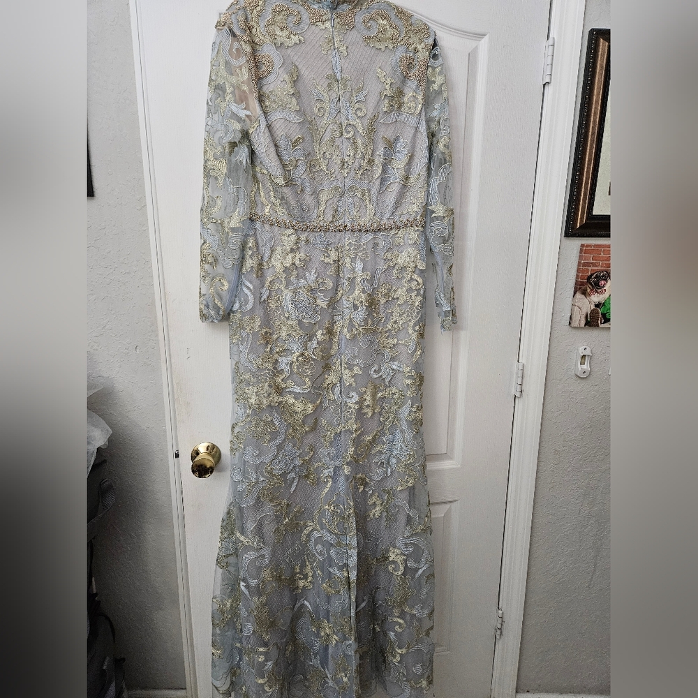 MAC DUGGAL 11165 POWDER BLUE  LONG SLEEVE APPLIQUE V-NECK GOWN SZ 14 NWT - Picture 3 of 7